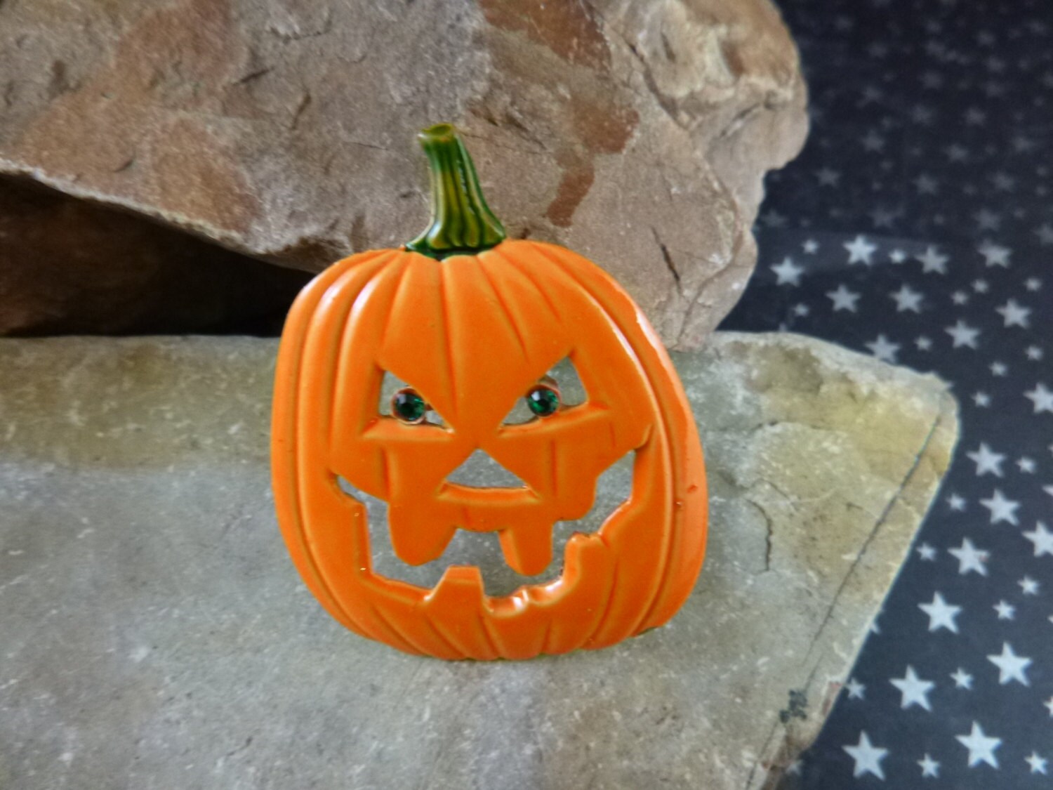 Halloween Carved Pumpkin Vintage Pin |Green Eyed Spooky Looking Jack O ...