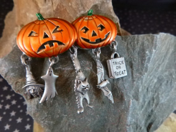Vintage Halloween Pin Jack-O-Lanterns with Dangling Witch, Ghost, Cat, Bat, and Trick or Treat Charms Signed JJ