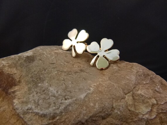 Four Leaf Clover Lucky Shamrock Cuff Links | Vintage Irish Themed Cufflinks