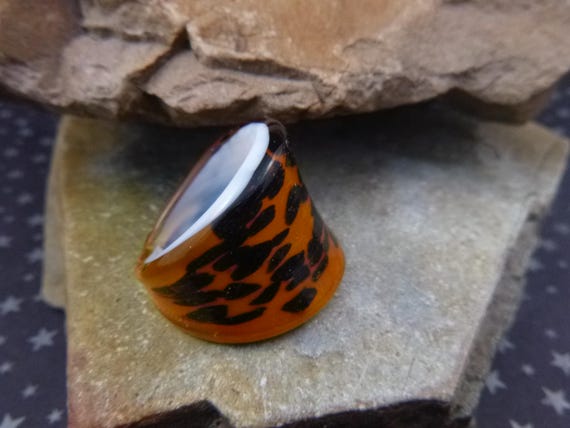 Vintage Tiger Pattern Glass Statement Ring | Size… - image 5
