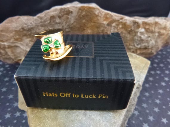 Irish Hats Off to Luck Vintage Avon Lapel Tack Pin |Top Hat with Shamrock in Original 1992 Box | St Patrick’s Day Vintage Pin