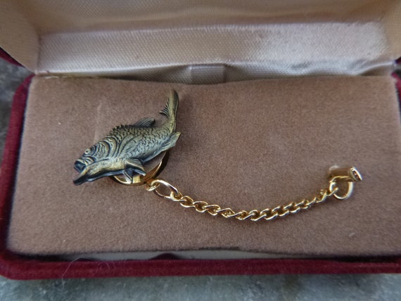 Fish Lover? Vintage Large Mouth Bass Fish Tie Tac… - image 5