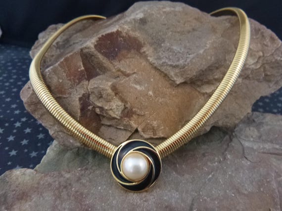 Trifari Vintage Necklace with Center Faux Large Pearl | Classic Elegance with Black and White Motif | 1980s Fixed Circular Chain Necklace