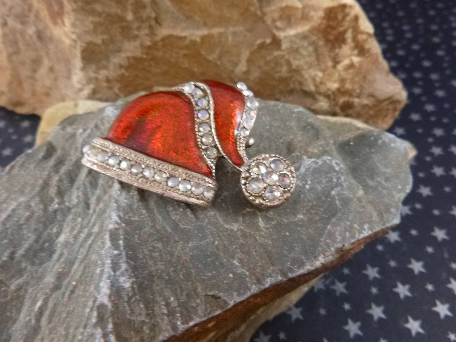 FESTIVE AURORA SANTA HAT visual data 3