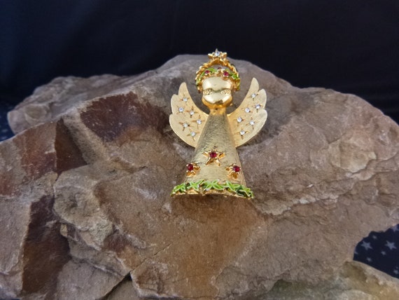 Christmas Angel Vintage Brooch | 1960s ART Signed Hark the Herald Angels Sing Holiday Pin