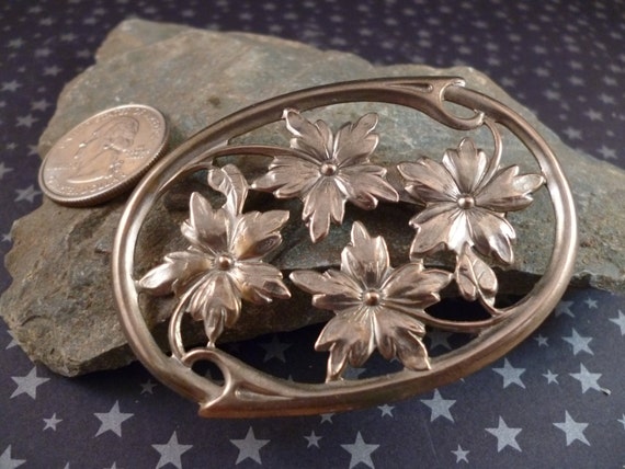 Vintage Silver Tone Metal Oval 1940s Floral Brooch - image 5