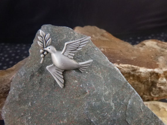 Dove of Peace with Laurel Branch Vintage Tack Pin | JJ Signed | Pewter Pin with a Timeless Message | Lapel, Hat, Backpack Peace Pin