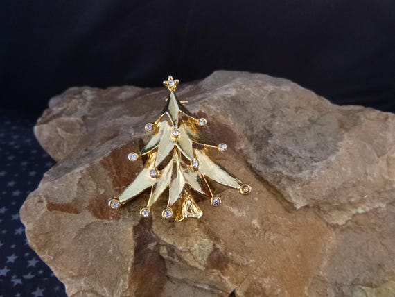 Tiered Troubadour Style Vintage Small Christmas Tree Brooch with Swooping Branches and Clear Rhinestones | Timeless Christmas Pin
