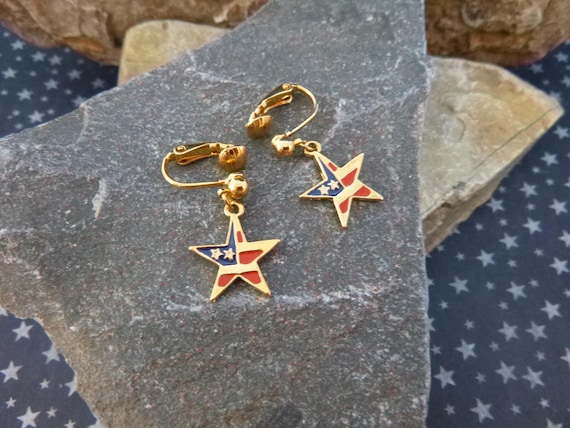 Red, White, and Blue Dangling Star Vintage Earrings | Avon Americana  Patriotic Clip Earrings in Original Box | July 4 Jewelry | Book Piece