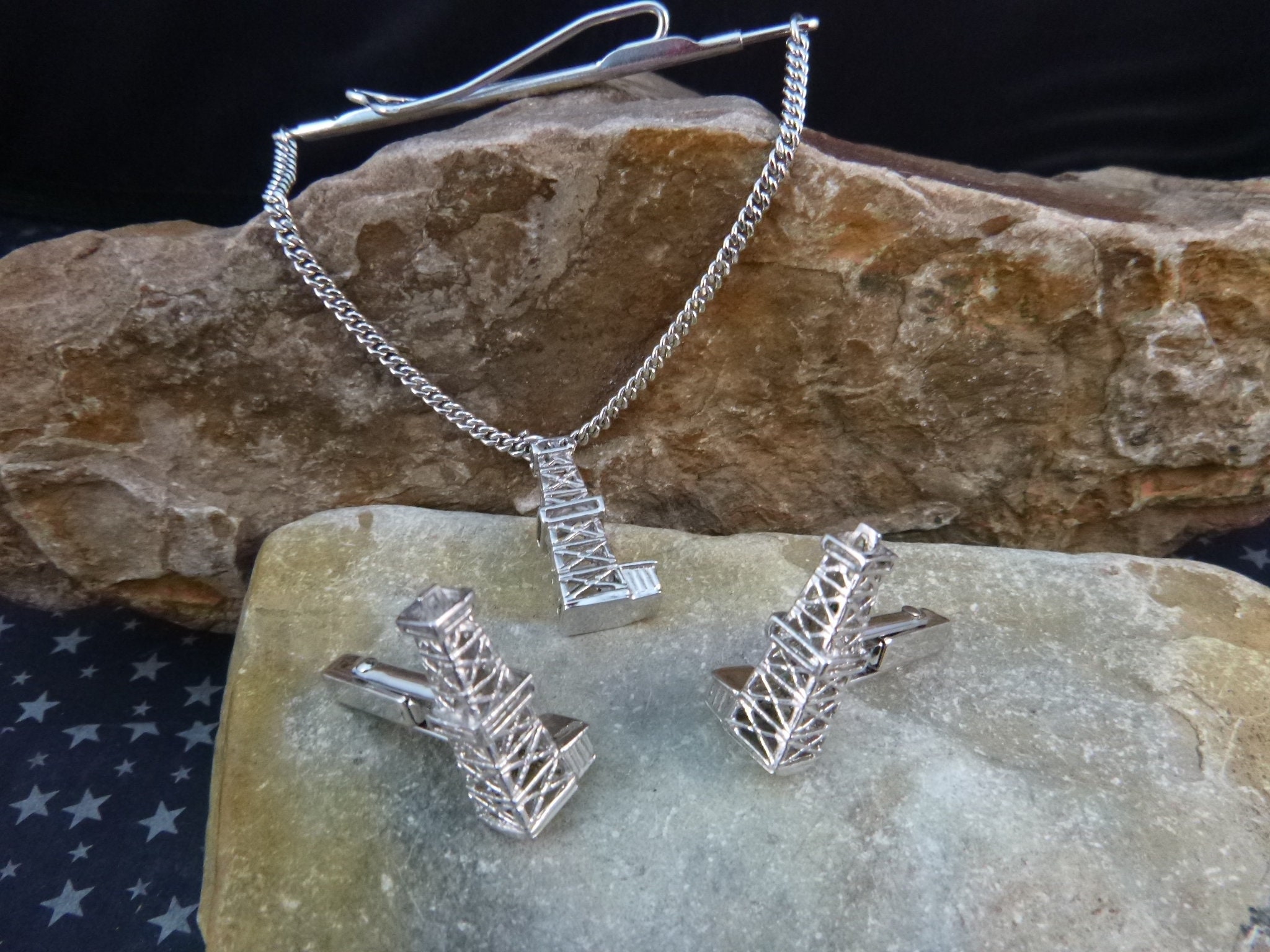 Anson Oil Derrick Rig Drilling Oil Well Silver Tone Vintage Cuff Links ...