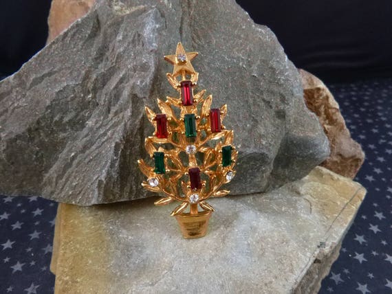 Red and Green Baguette Seven Candle Christmas Plant in Large Pot Vintage Brooch | Unsigned Christmas Tree Beauty Book Piece