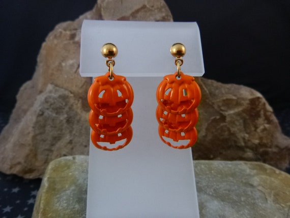 1995 Cute Halloween Jack O Lantern Triple Pumpkins Vintage Avon Pierced Earrings | Cut Out Dangling Orange Articulated Pumpkins Original Box