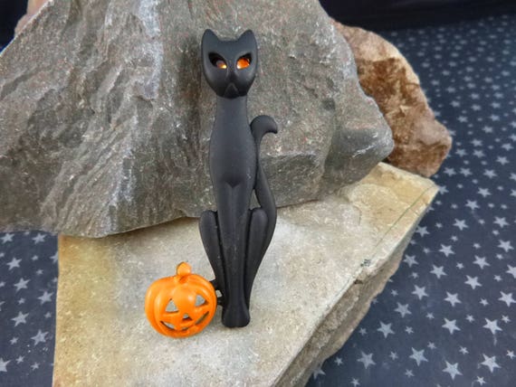 Vintage Halloween Pin with Tall Orange-eyed Black Cat and Pumpkin | AJC Signed