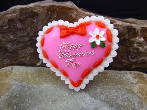 Vintage Happy Valentine’s Day 1980s Pin | American Greetings Corp Hard Plastic Pin