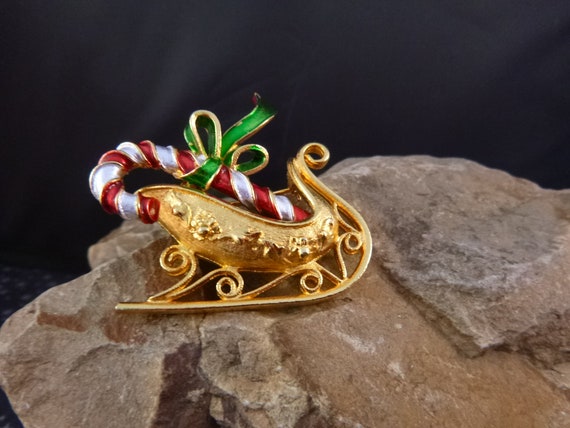 Christmas Sleigh Vintage Mylu Collectible Brooch | Bow Wrapped Candy Cane Sleigh Pin | Book Piece