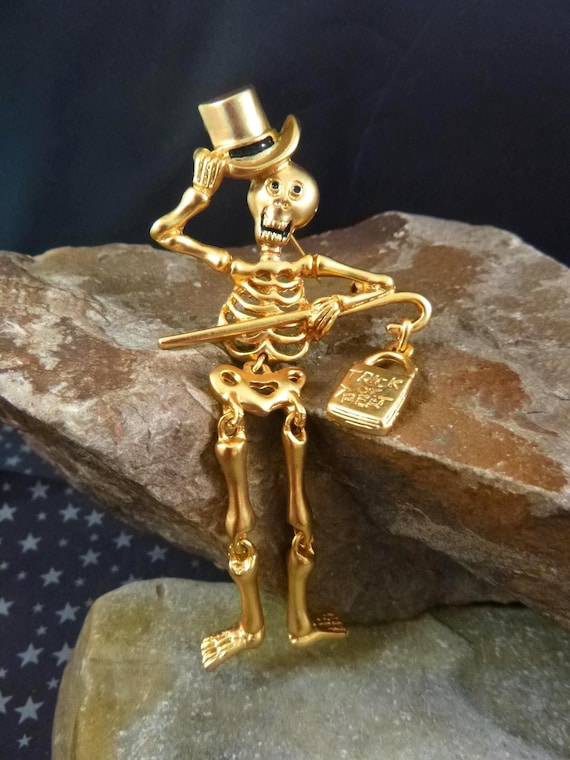 Vintage Articulated Skeleton with Trick or Treat Bag | Large Halloween Pin