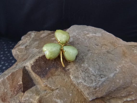 Irish Shamrock Vintage Brooch with Green Faux Connemara Marble Stones | Made in Austria