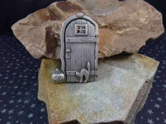 Skeleton Behind the Door Spooky Halloween Pewter Open-the-door Vintage Pin | Skeleton, Bats, Cat, Spider, and Jack O Lantern | Signed JJ