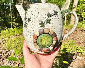 38oz. Hobbit hole teapot