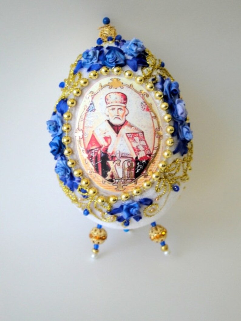 Easter egg embroidered with silk ribbon