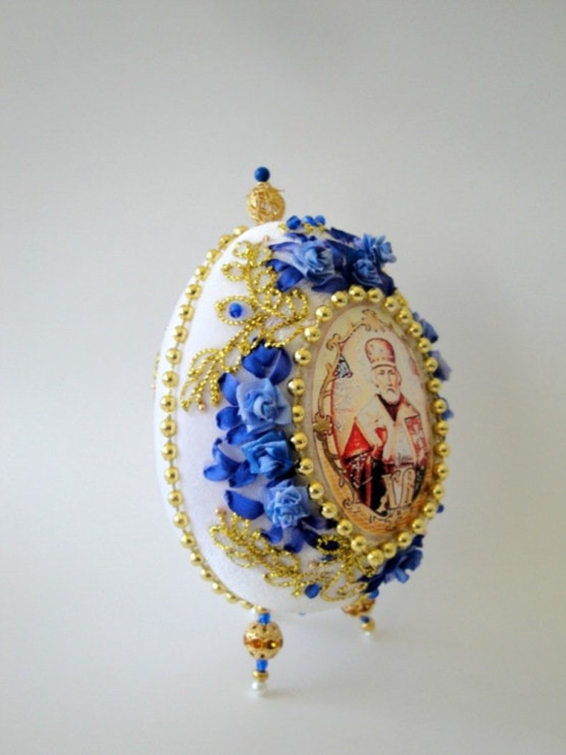 Easter egg embroidered with silk ribbon