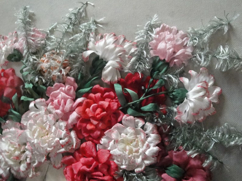 silk ribbon embroidery /'Bouquet in vase/'