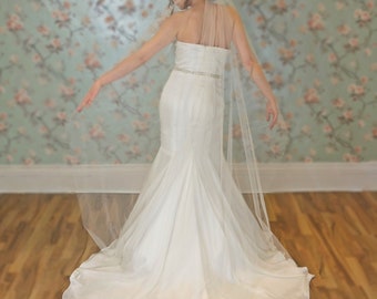 Sheer Plain Edge Bridal Veil, Circle Cut, Soft English Tulle Wedding Veil, Custom Colours, Handmade in Ireland