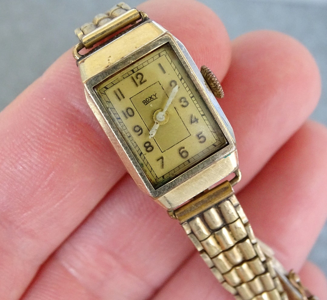Roxy gold watch deals