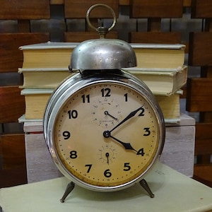 Antique German alarm clock Junghans, Vintage alarm clock, Working Antique German clock-1920, Retro mechanical clock,Collectibles gift