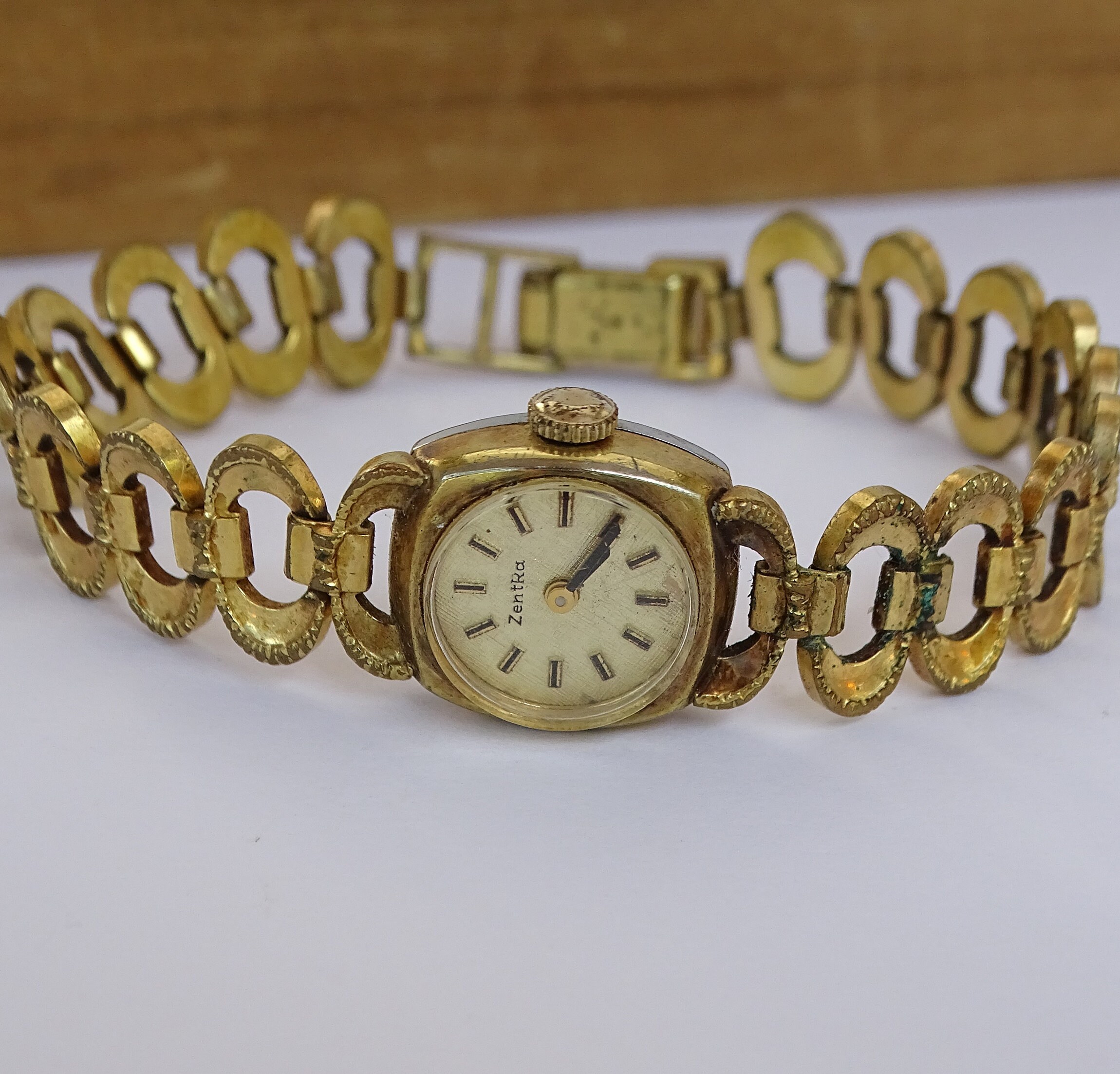 Montre Bracelet Vintage ZentRa 2000 - Mécanique Dorée - Pour Femme