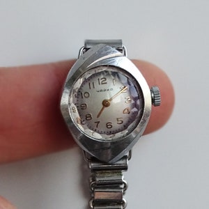 Unique Ladie&#39;s watch Chaika Russian womwn&#39;s watch working Rare pink glass