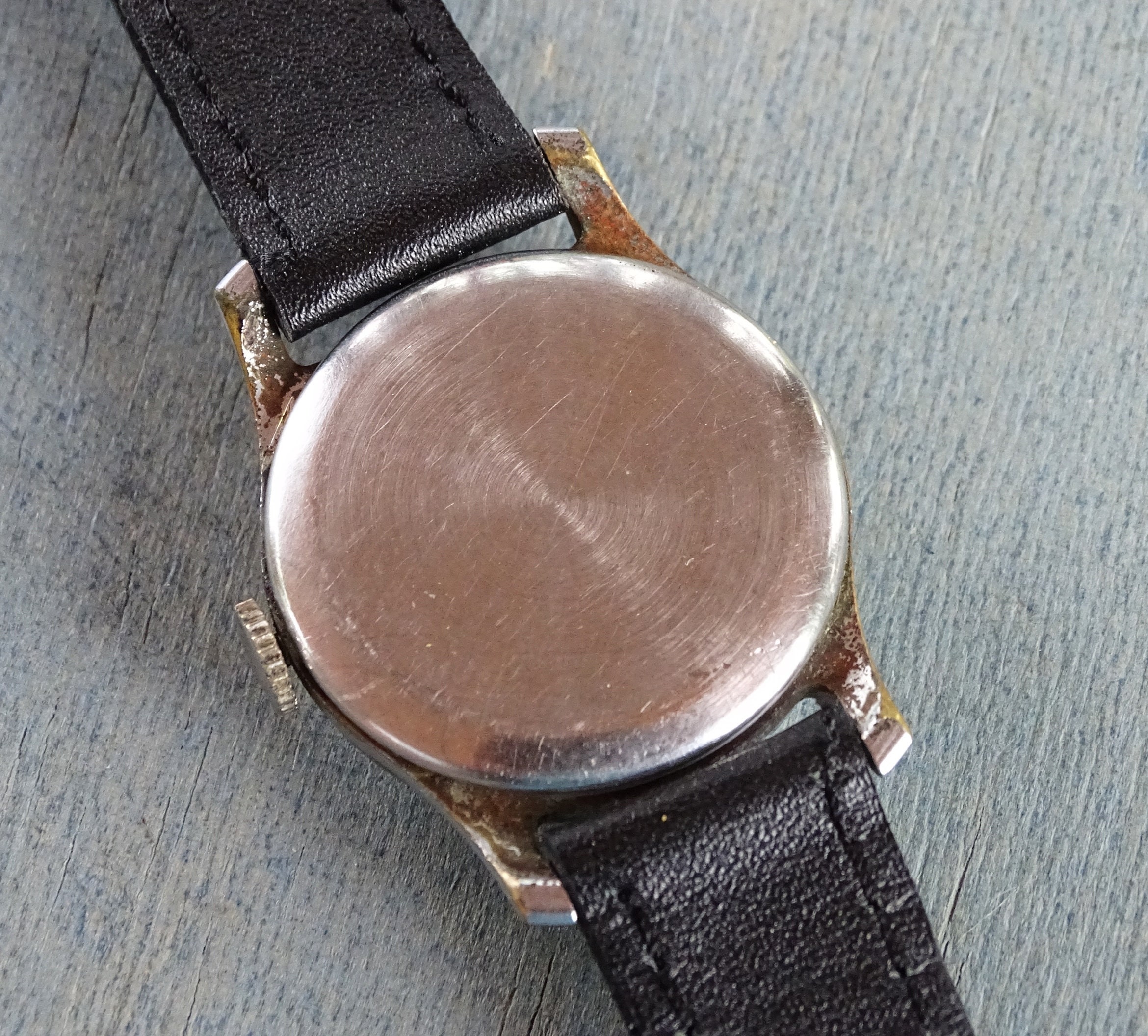 Montre Russe Soviétique ZIM Des Années 1980 - Modèle Rare 2603, Mécanique, Bracelet Neuf