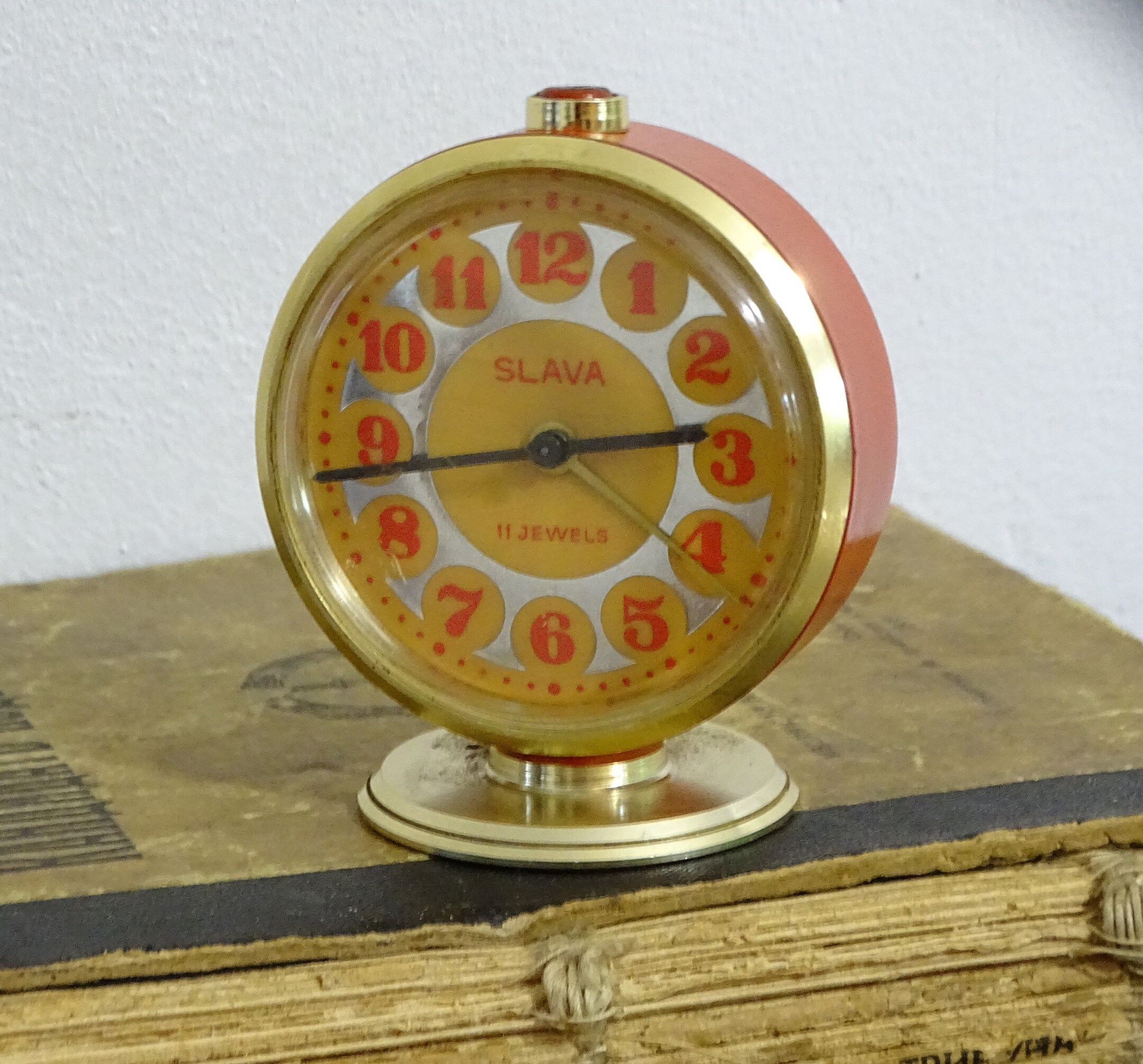 Vintage Russian alarm clock Slava Rare dial, Retro alarm clock, Working vintage clock, Mechanical alarm clock,USSR Slava 11jewels, Red clock