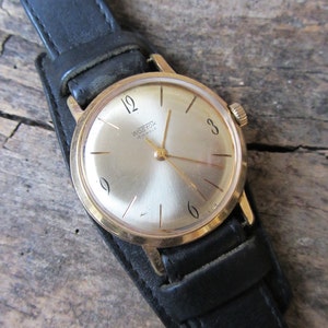Russian watch Wostok-18jewels Goldplated,Vintage Men&#39;s watch,Retro watch,Wristwatch,Mechanical wrist watch,Working watch,Old watch,USSR