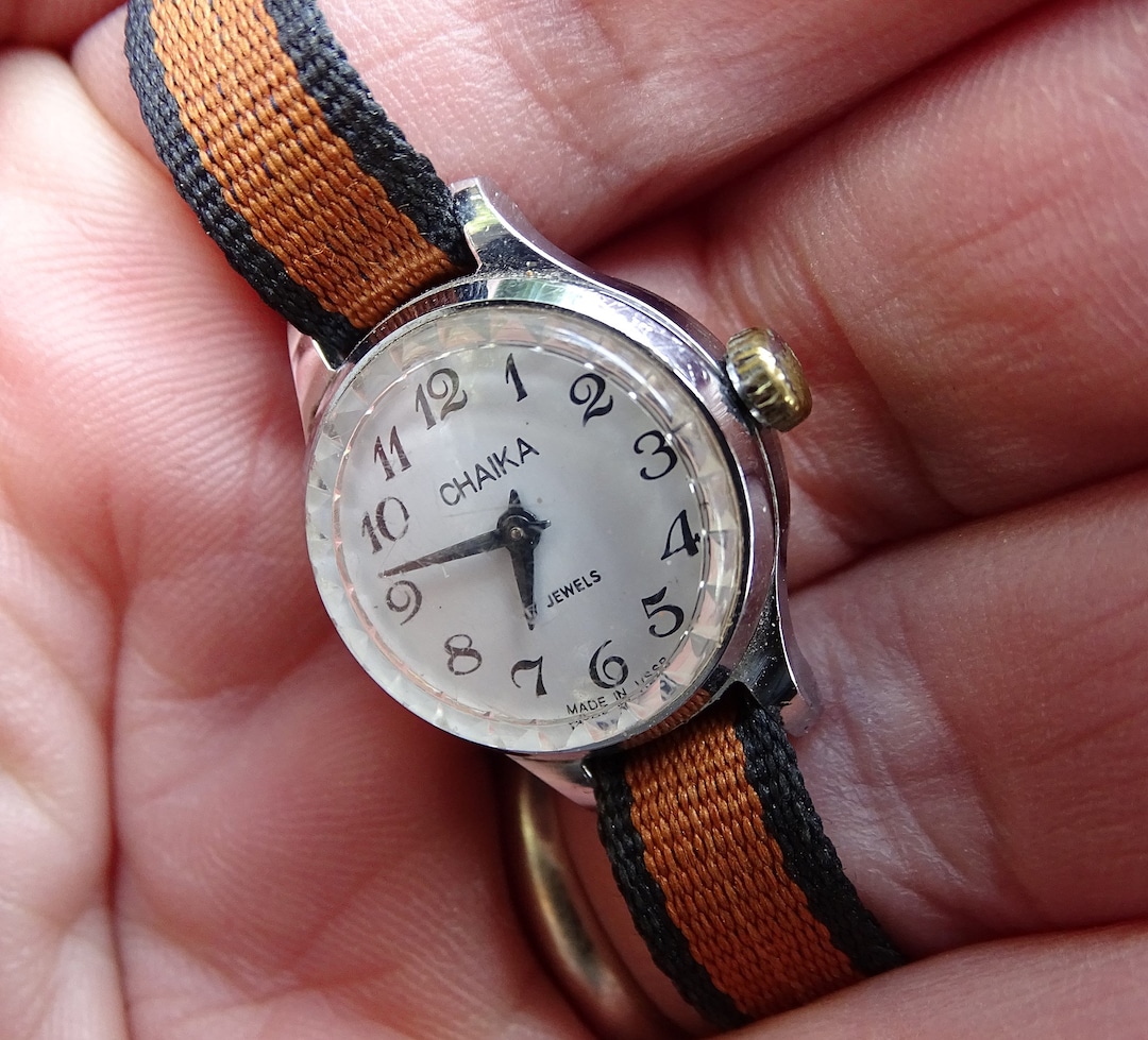 Buy Vintage Ladie's Watch Chaika Faceted Glass Russian Women's Wristwatch  Watch Bracelet Soviet Vintage Retro Watch Working Silver Watch USSR Online 