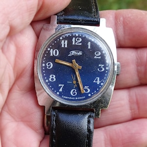 Vintage men&#39;s watch Zim, Vintage Men&#39;s watch,Ret ro watch, Wristwatch, Mechanical wrist watch, Working watch, Old watch, Blue dial watch