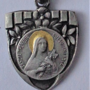 Rare Vintage Religious Medal St. Theresa