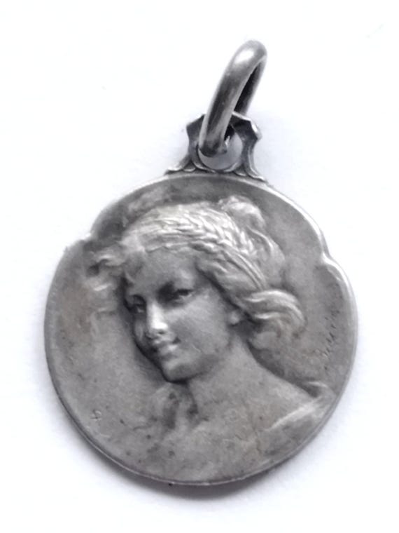 Exquisite Old Solid Silver Medal - image 1