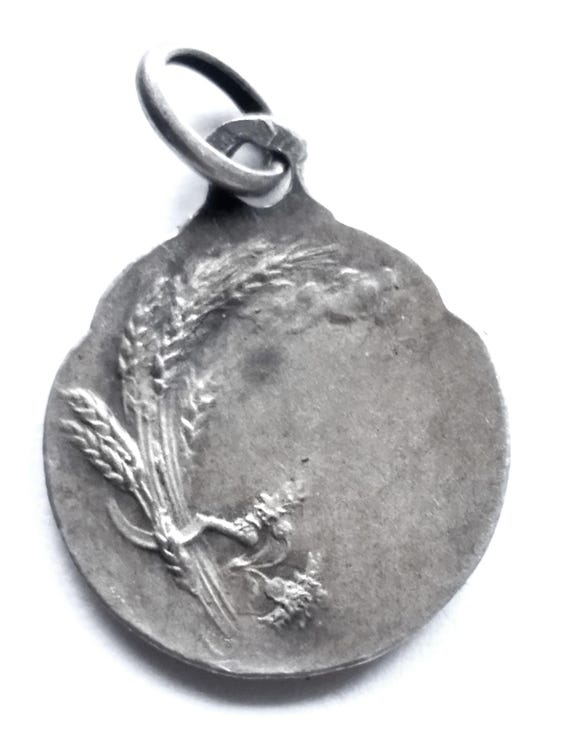 Exquisite Old Solid Silver Medal - image 2