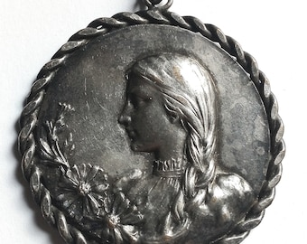 Gorgeous Vintage Medallion