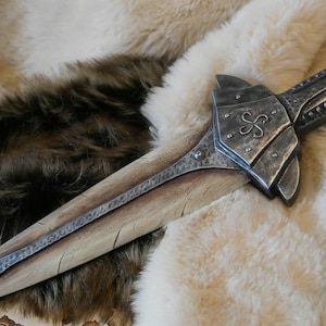 Dague en os de Dragon de Skyrim