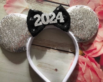 Happy New Year 2024 Minnie Mouse ears headband- New Year's Eve party hat