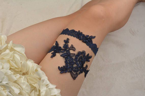 Wedding Garter Navy blue with diamant\u00e9 /& heart charm available in 3 sizes