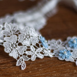 something blue bridal garter, wedding garter, bride garter, white lace garter, lace garter, vintage lace garter image 5