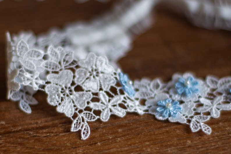 something blue bridal garter, wedding garter, bride garter, white lace garter, lace garter, vintage lace garter image 5