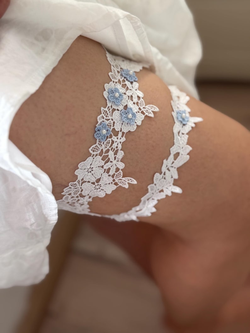 something blue bridal garter, wedding garter, bride garter, white lace garter, lace garter, vintage lace garter image 9