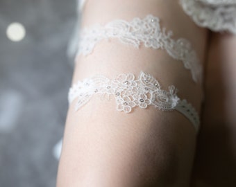 bridal garter set with sequins, wedding garter set, bride garter set, ivory lace garter, garter, beaded floral garter