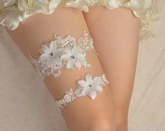 bridal garter, wedding garter, bride garter ,off-white  lace garter,,  beaded floral garter,white  flower garter