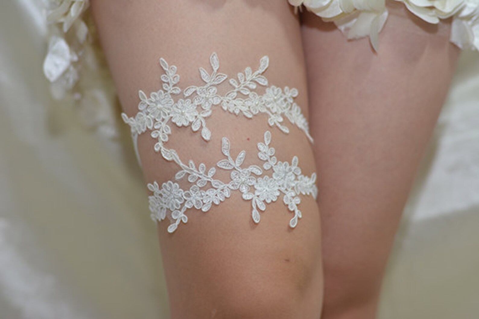 White Bridal Garter White Lace Garter Wedding Garter Bride Etsy