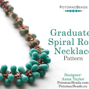 Könnte beinhalten: Eine türkisfarbene und kupferfarbene Perlenkette mit einem abgestuften Spiral-Seil-Design. Die Kette heißt "Graduierte Spiral-Seil-Kette Muster" und wurde von Anna Taylor entworfen.